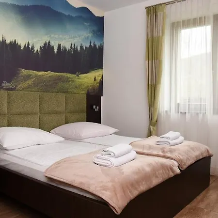 Dworek Gora I Kura Homestay Brenna