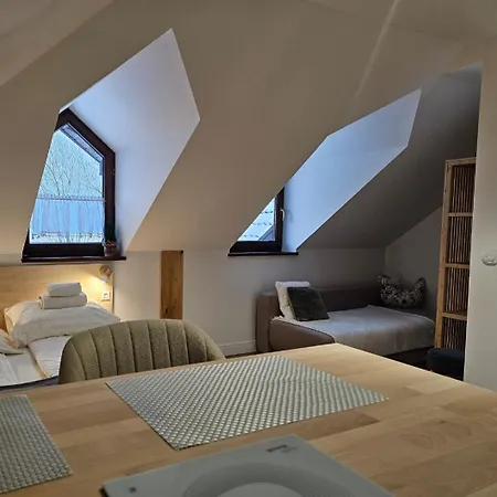 Quarto em Acomodações Particulares Dworek Góra I Kura Brenna