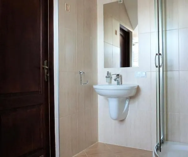 Dworek Gora I Kura Brenna