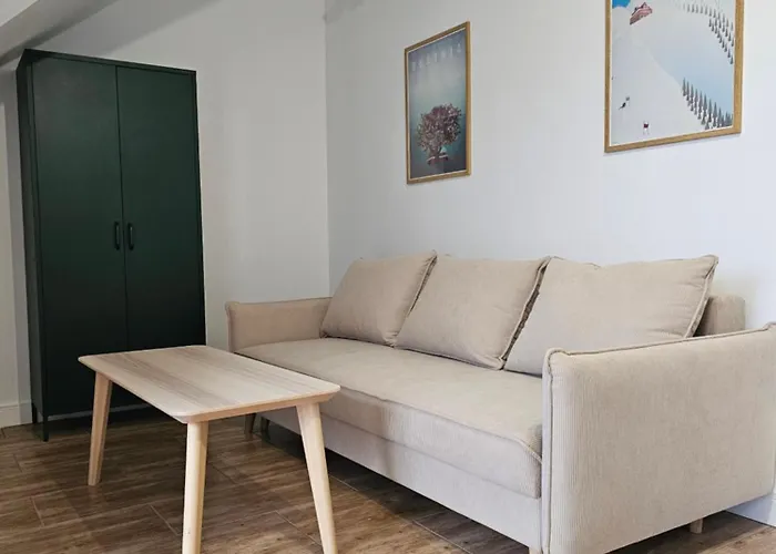 Dworek Gora I Kura * Brenna