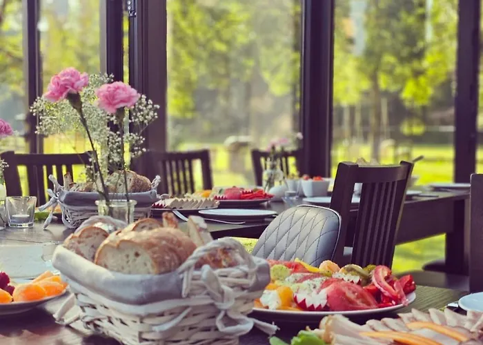 Dworek Gora I Kura Accommodatie bij particulieren Brenna